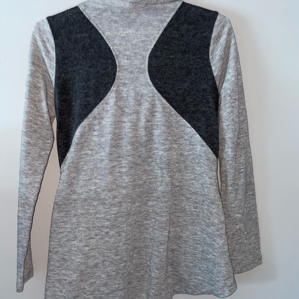 sweater - Picture 2 of 2